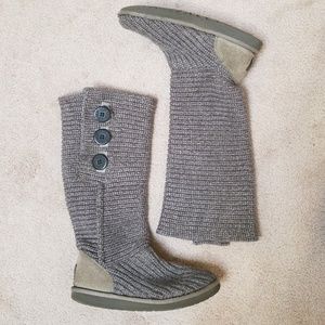 Knitted grey Uggs